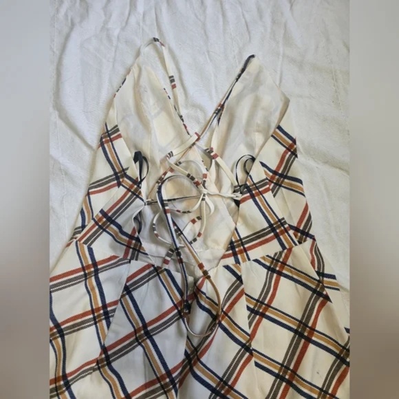 Plaid Jumpsuit with Gorgeous White and Brown - Picture 9 of 11